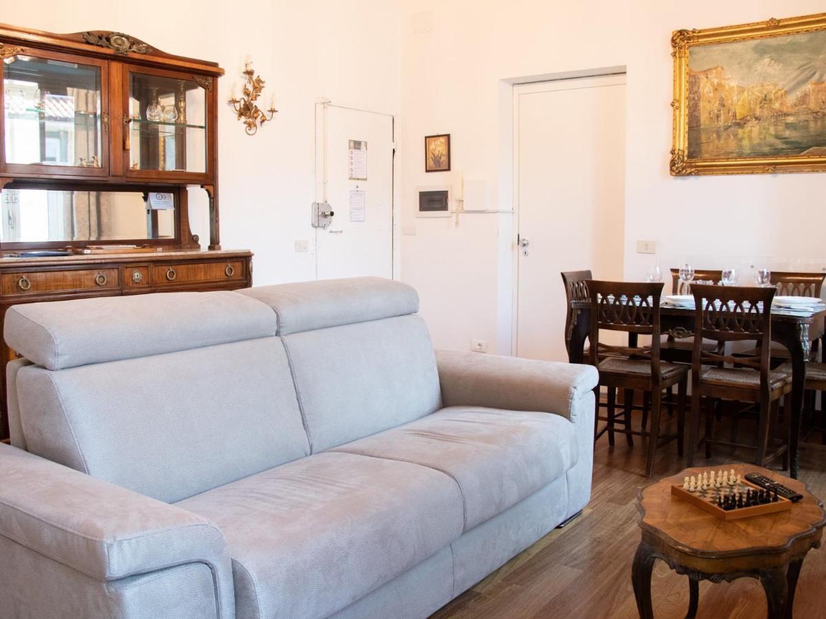 The Best Rent - Beautiful Apartment With Terrace Near Colosseo Roma Eksteriør bilde